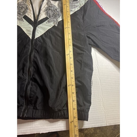 Victoria Secret Pink Flower Embroidery Windbreaker Sz XS‎ Chevron Black White - Picture 6 of 10